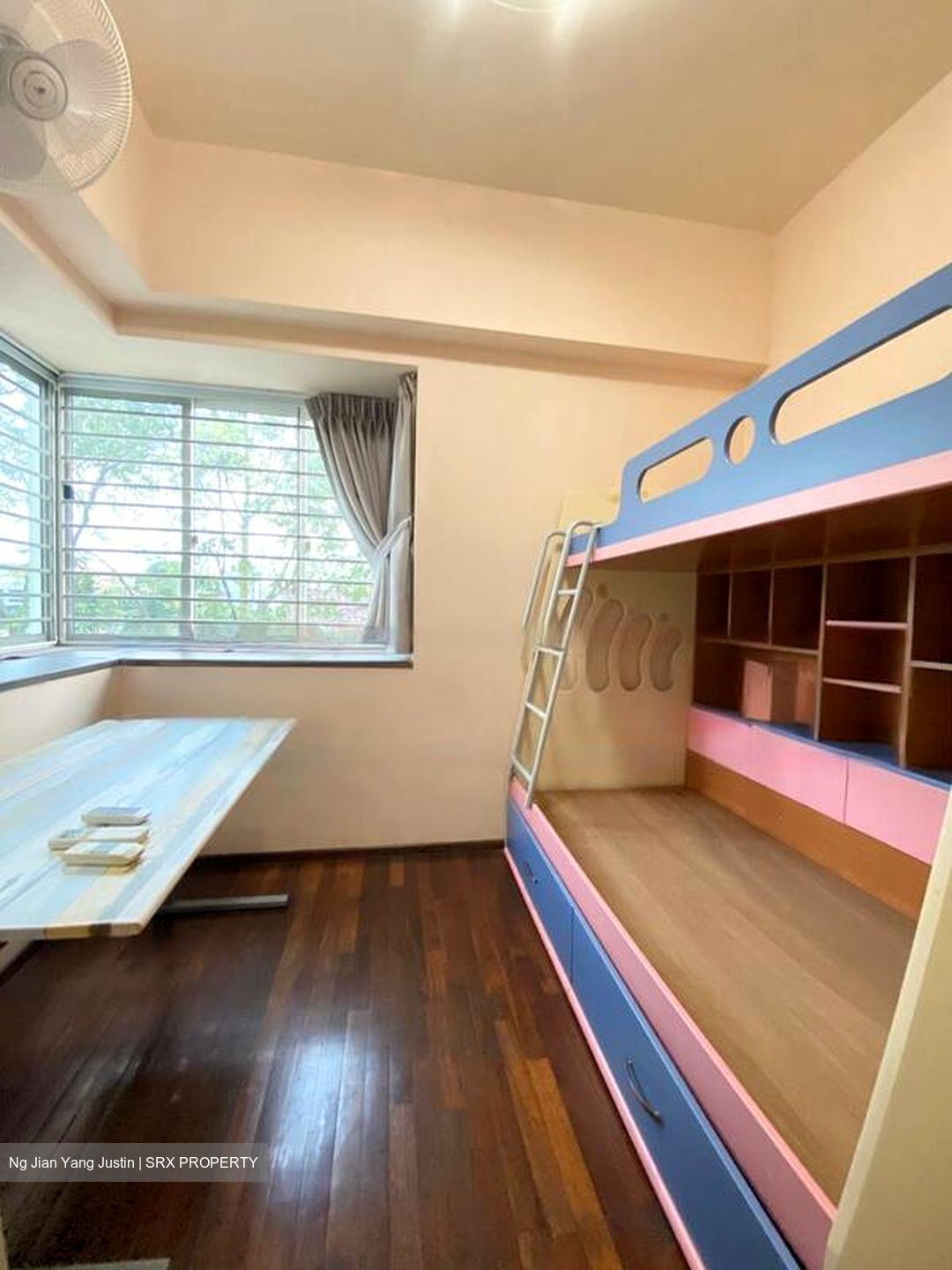Country Park Condominium (D16), Condominium #585581281